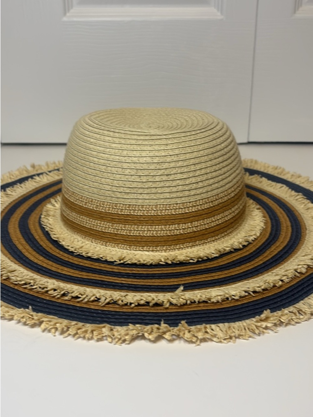 Echo Wide Brim Straw Sun Hat – One Size - Picture 2 of 8